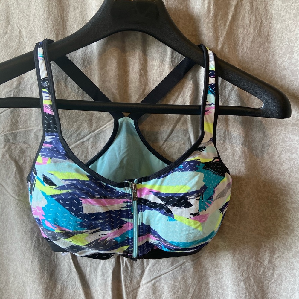 Victoria Secret sports bra